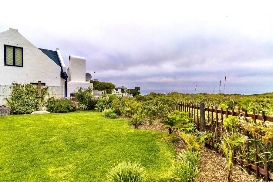 5 Bedroom Property for Sale in Grotto Bay Western Cape